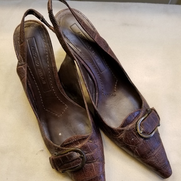CLEARANCE! Antonio Milani genuine leather heels. - Picture 2 of 5